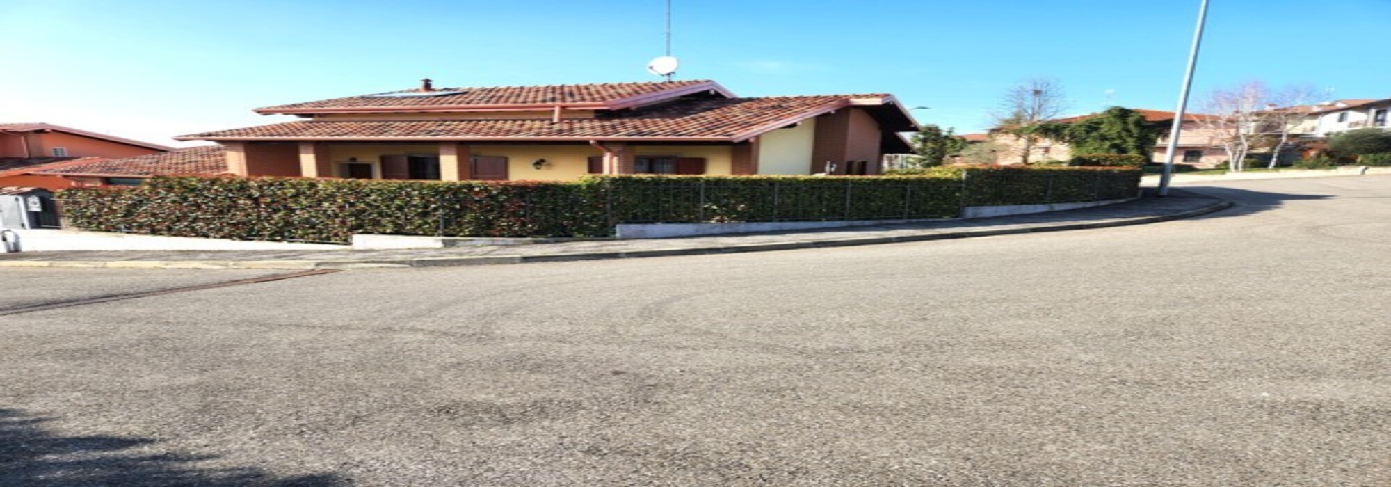 Casteggio (PV) VENDITA villa di recente costruzione in zona residenziale Rif.C436