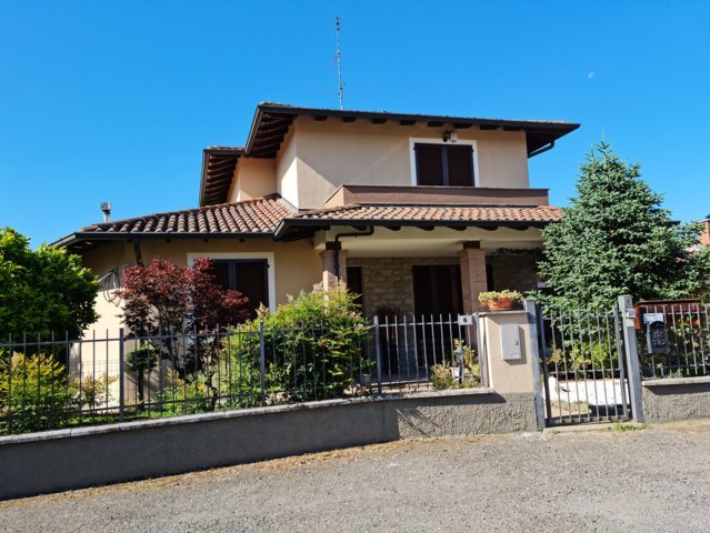 Campospinoso Albaredo Villa con giardino in vendita Rif. C453
